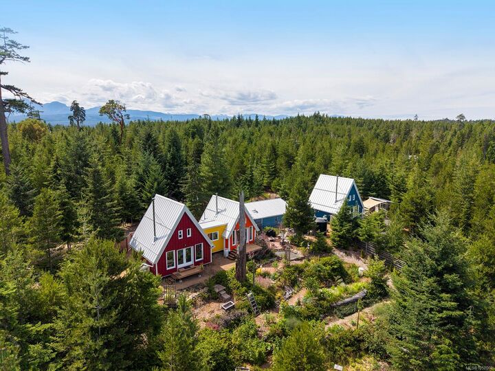 Property Photo:  4150 Pinecrest Rd  BC V0R 1T0 
