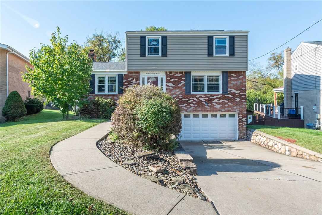Property Photo: 1397 Snee Dr PA 15236