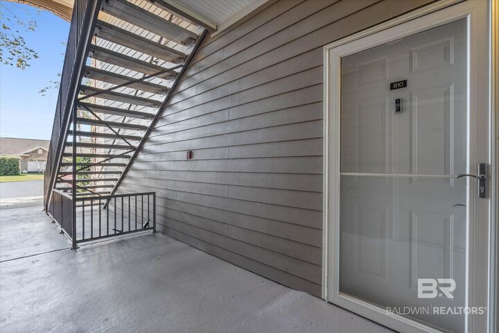 Property Photo: 450 Park Avenue Apt 810 AL 36535