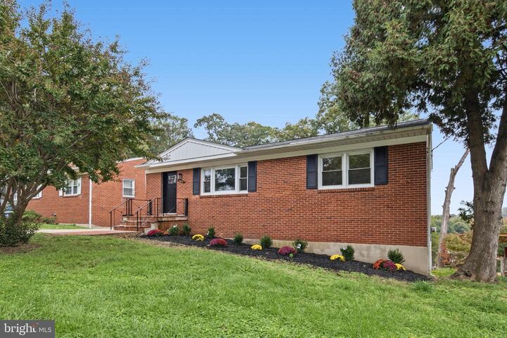 Property Photo:  3611 Brightseat Road  MD 20785 
