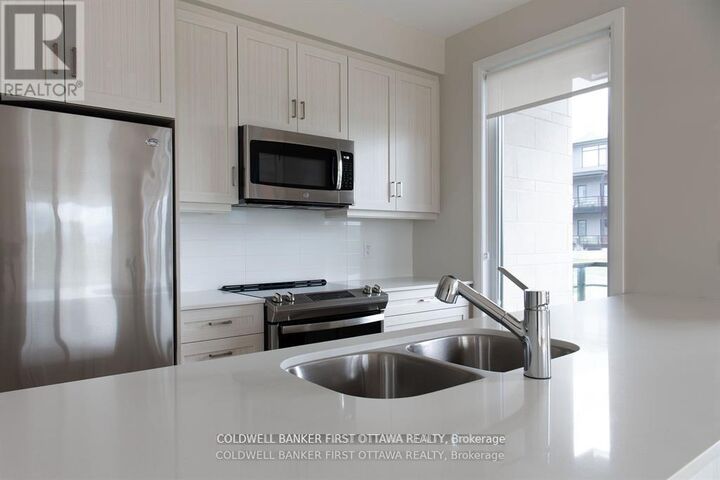 Property Photo:  150 Boundstone Way 104  ON K2T 0M7 