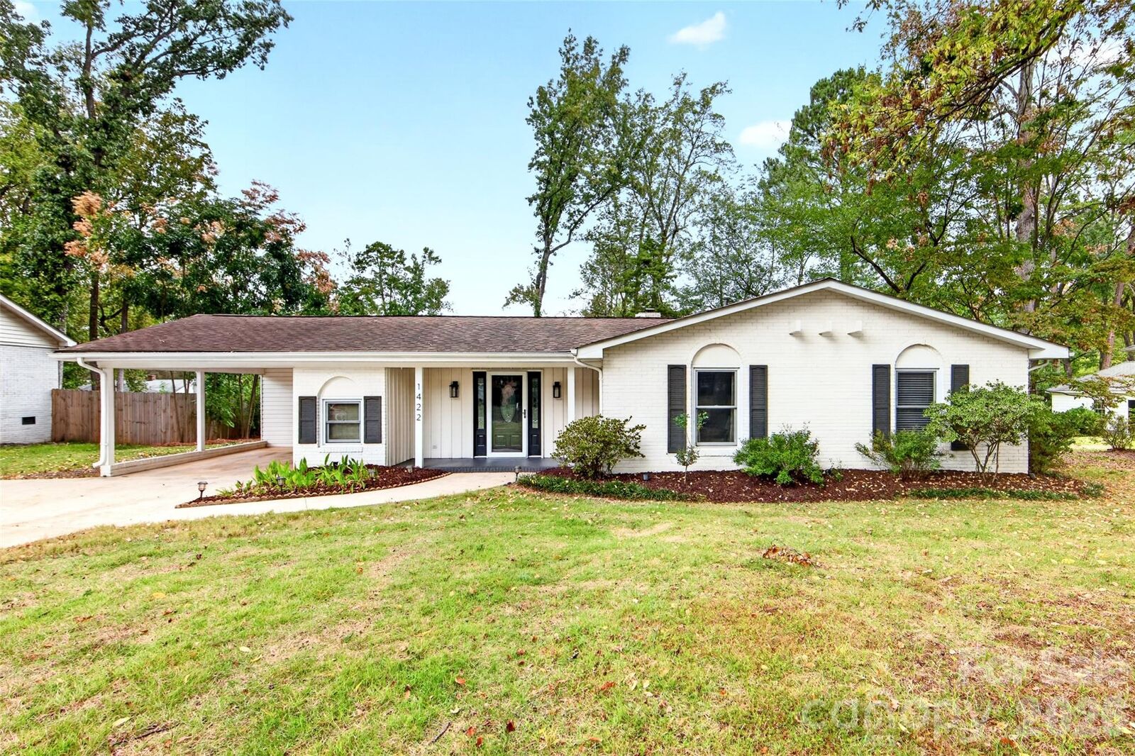 Property Photo:  1422 McIlroy Road  NC 28212 