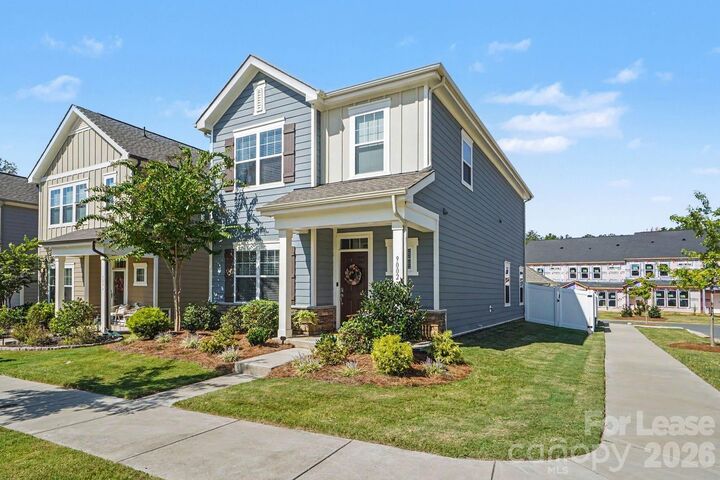 Property Photo: 9002 Ramsford Court NC 28227