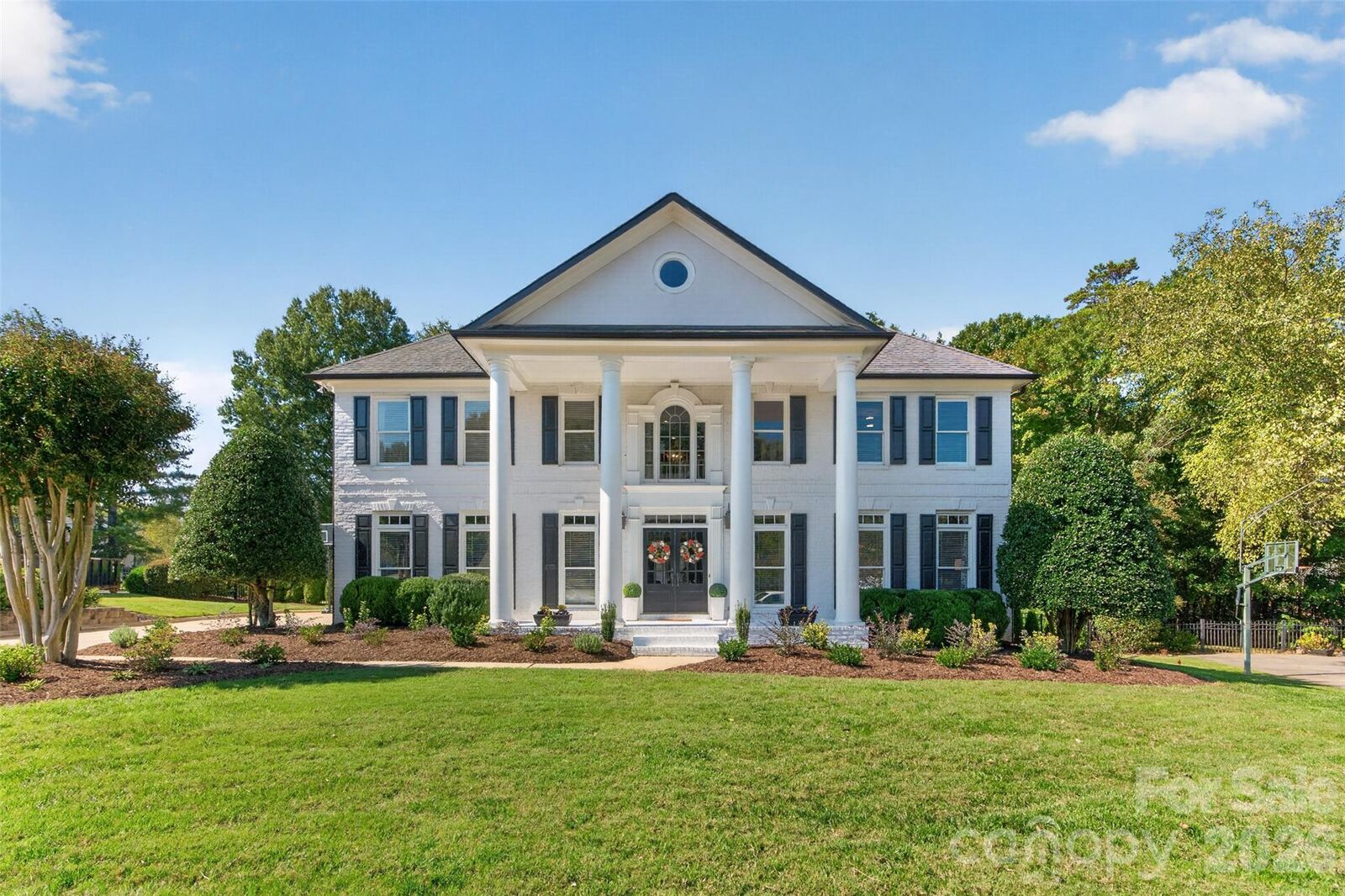 Property Photo:  8634 Woodmere Crossing Drive  NC 28226 