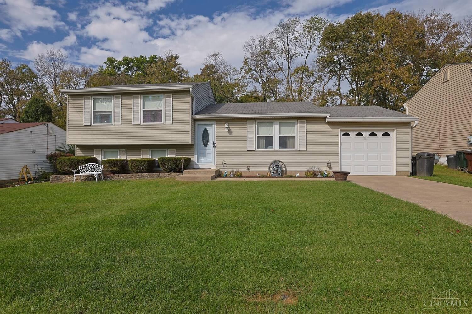 Property Photo:  2818 Overdale Drive  OH 45251 