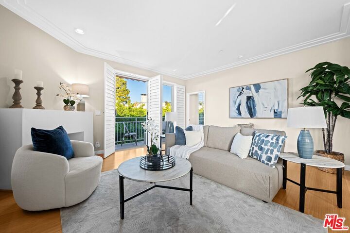 Property Photo: 117 S Clark Dr, Unit 305 CA 90048