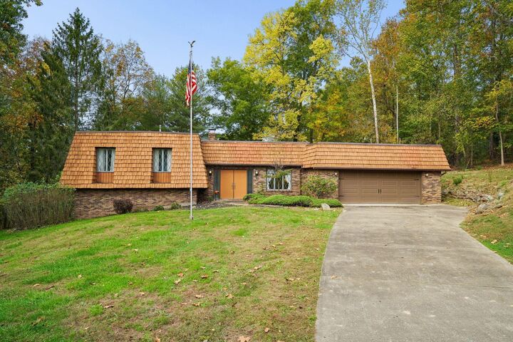 Property Photo:  5220 Hampton Court  OH 43701 