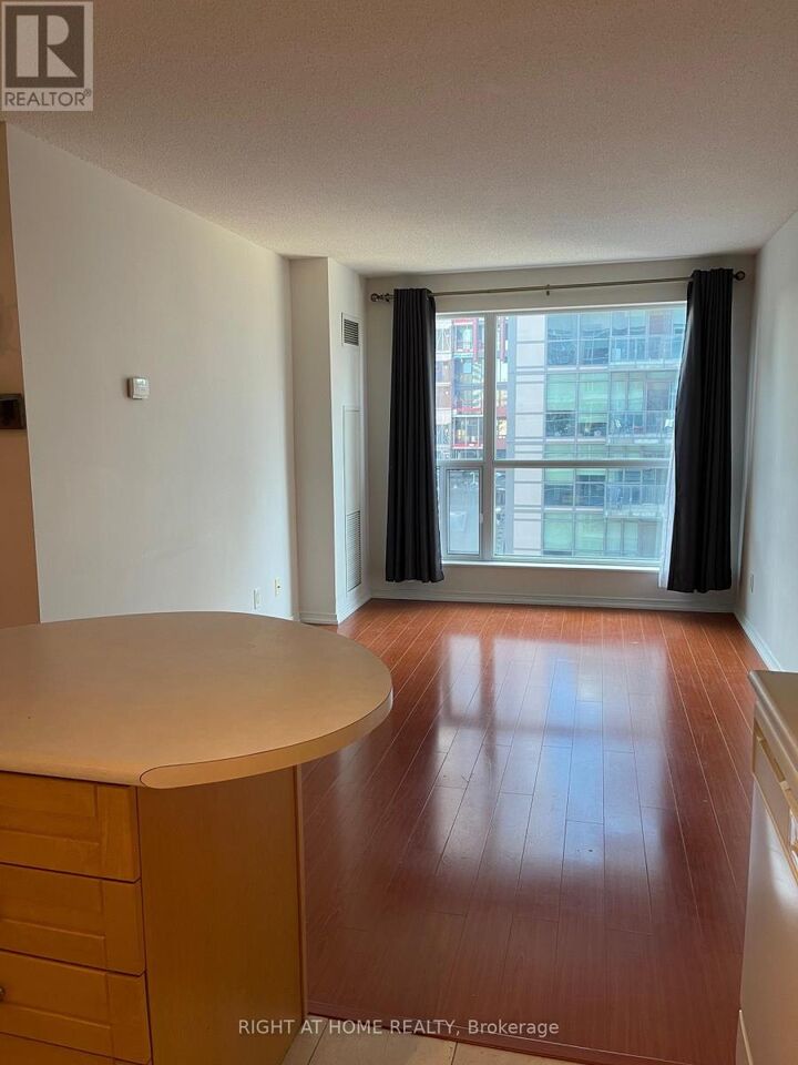 Property Photo: 230 King Street East 1106 ON M5A 1K5