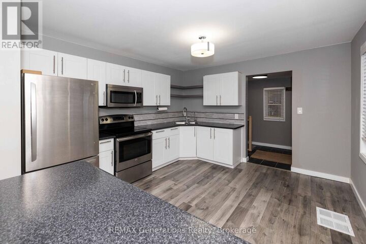 Property Photo:  356 Elliott Street  ON P7A 1N2 
