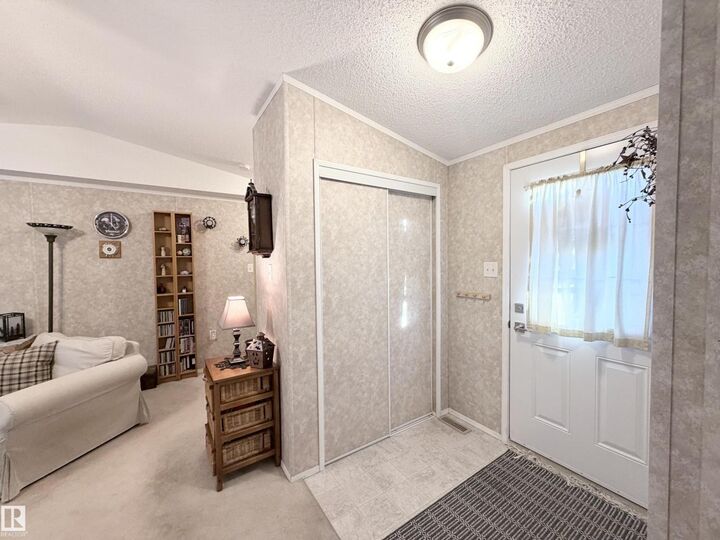 Property Photo: 118 Oak Wood Road NW AB T6P 0A2