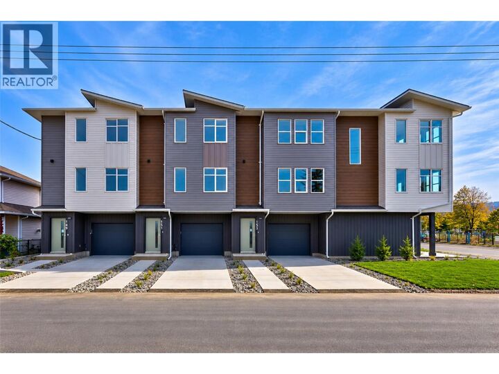 Property Photo:  153 Park Street  BC V2B 4A7 