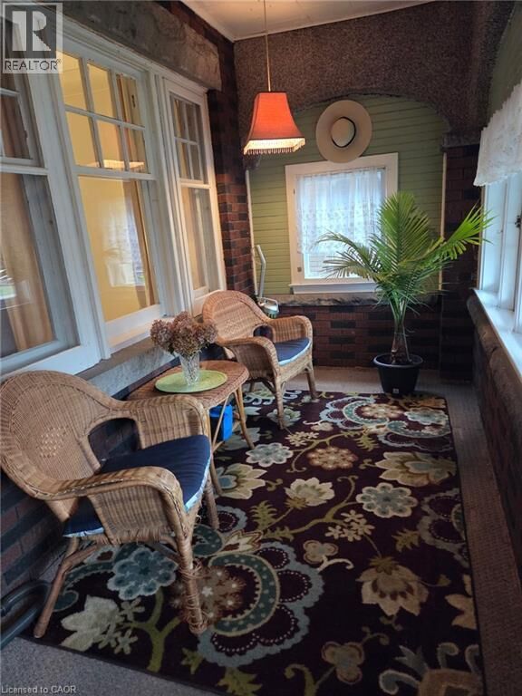 Property Photo:  178 Tragina Avenue North  ON L8H 5C8 