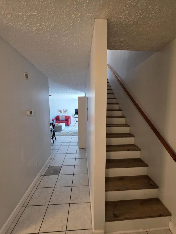 Property Photo:  7125 N Lagoon Drive Unit H  FL 32408 