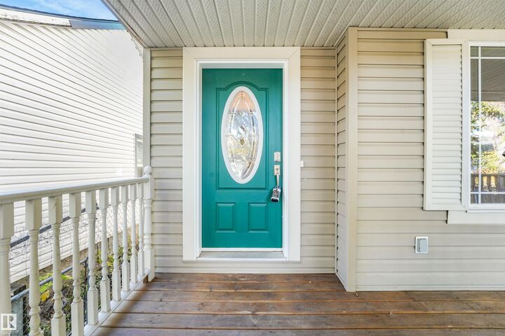 Property Photo:  11236 89 Street NW  AB T5B 3T4 
