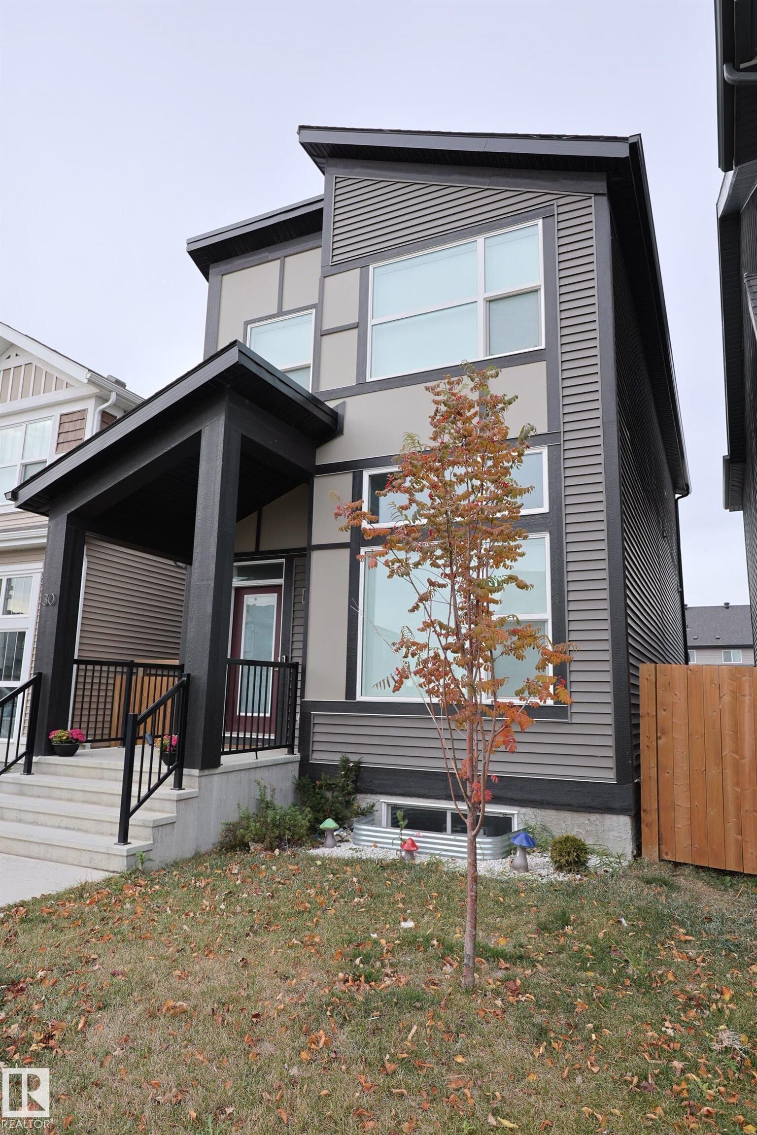 Property Photo:  30 Nettle Crescent  AB T8N 7Z8 