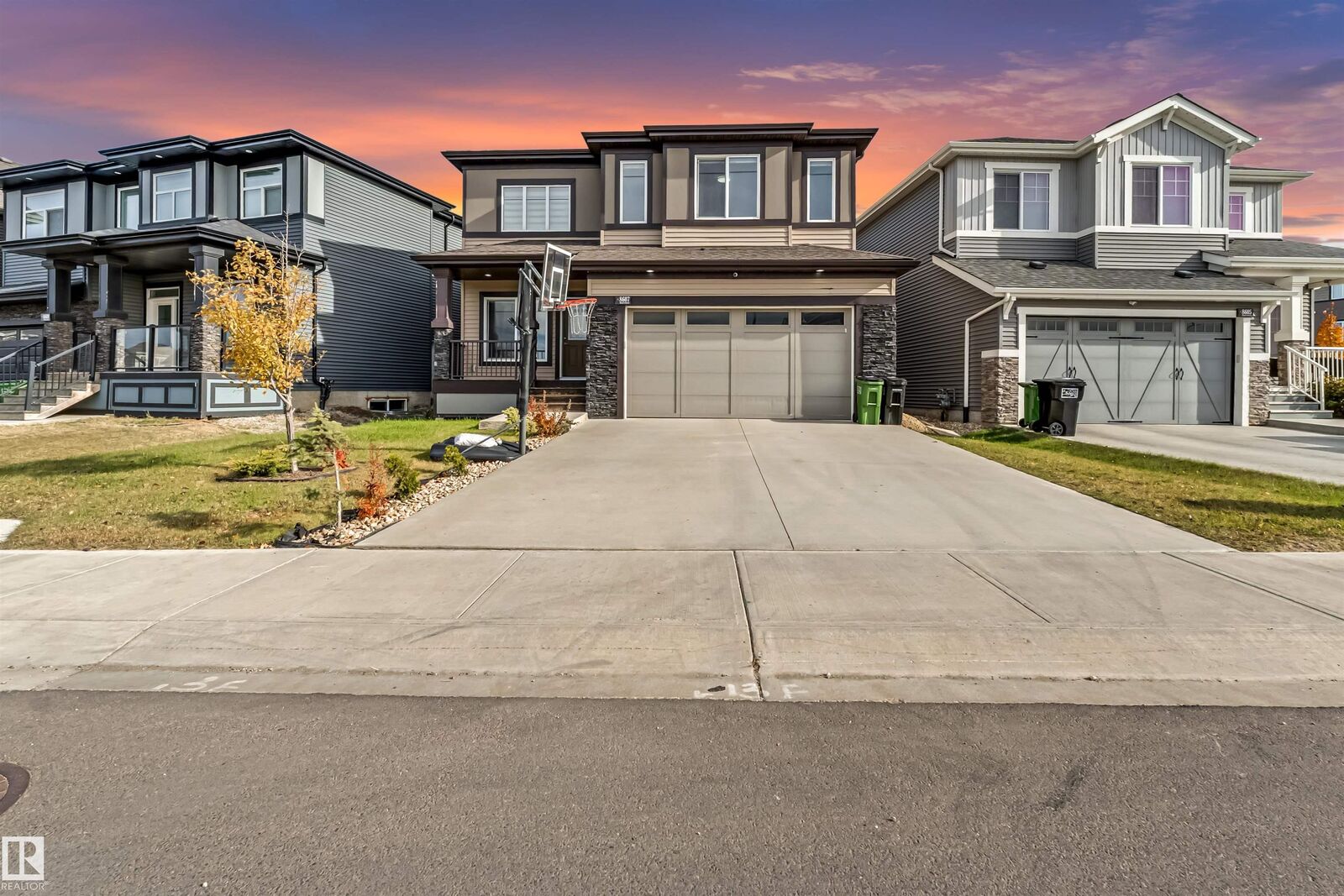 Property Photo:  8607 Mayday Wynd SW  AB T6X 2L3 