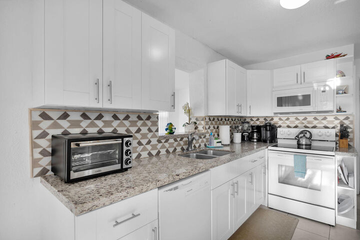 Property Photo: 400 117th Street Ocean FL 33050