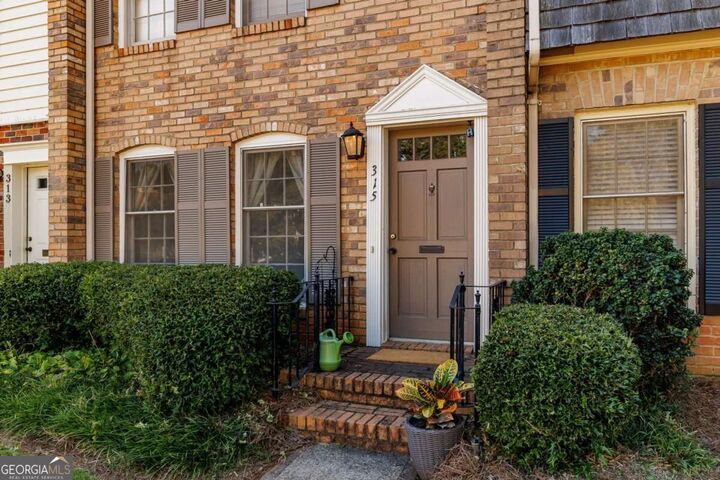 Property Photo: 315 Georgetown Drive GA 30605