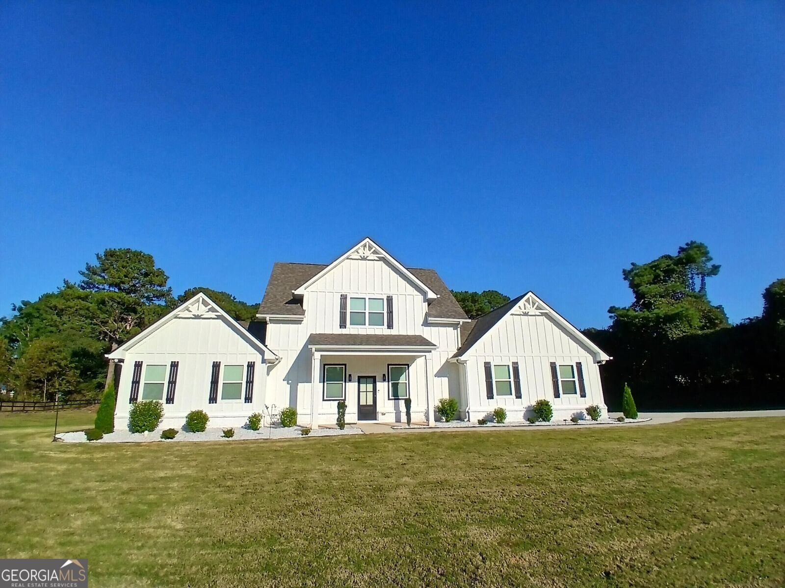 Property Photo:  1081 E Lake Road  GA 30252 