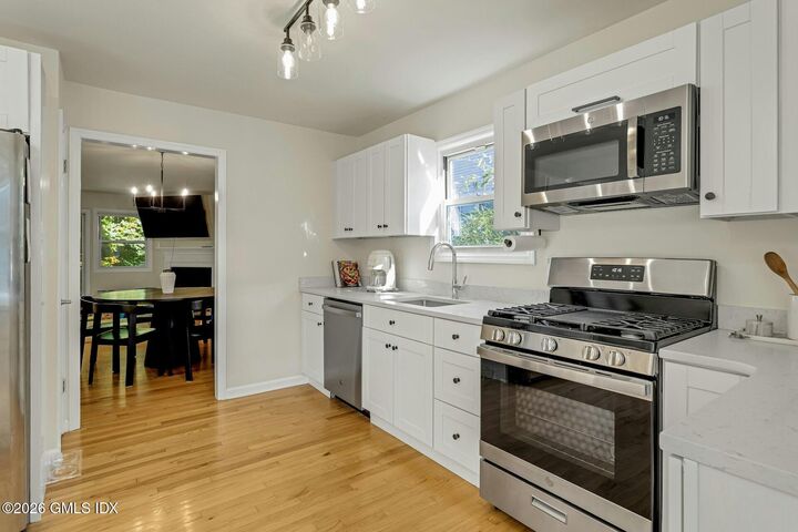 Property Photo:  56 Moshier Street B  CT 06831 