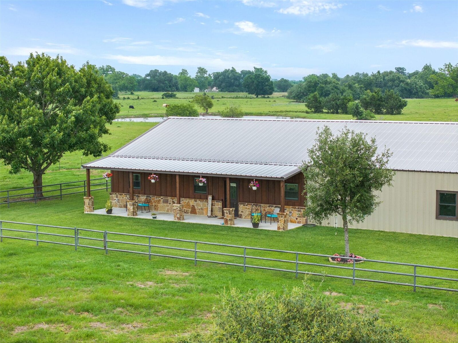 Property Photo:  493 Hodde Road  TX 78932 
