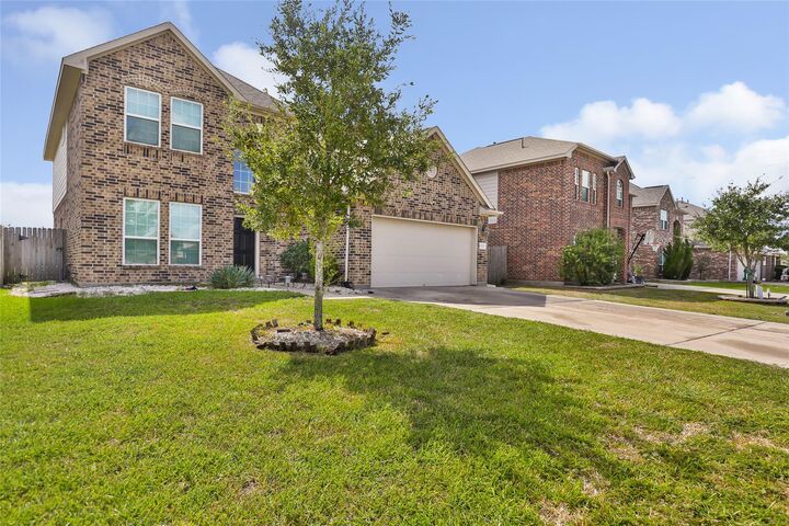 Property Photo:  10014 Eagle Pines Drive  TX 77521 