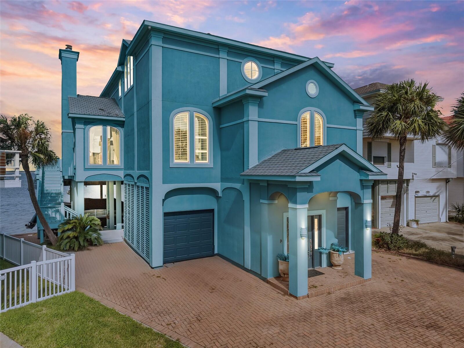 Property Photo:  143 Isles End Road  TX 77554 