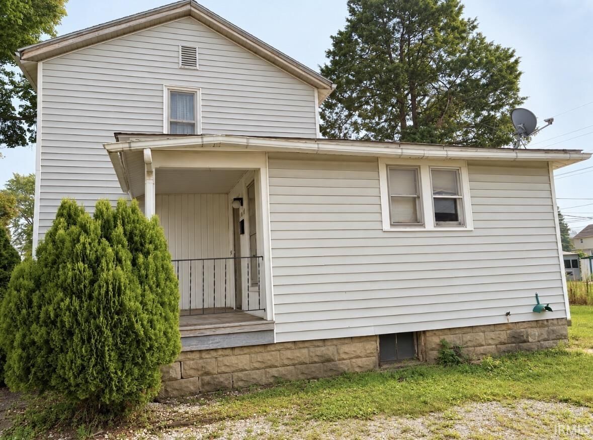 Property Photo:  1036 Hartzell Street  IN 46774-1415 
