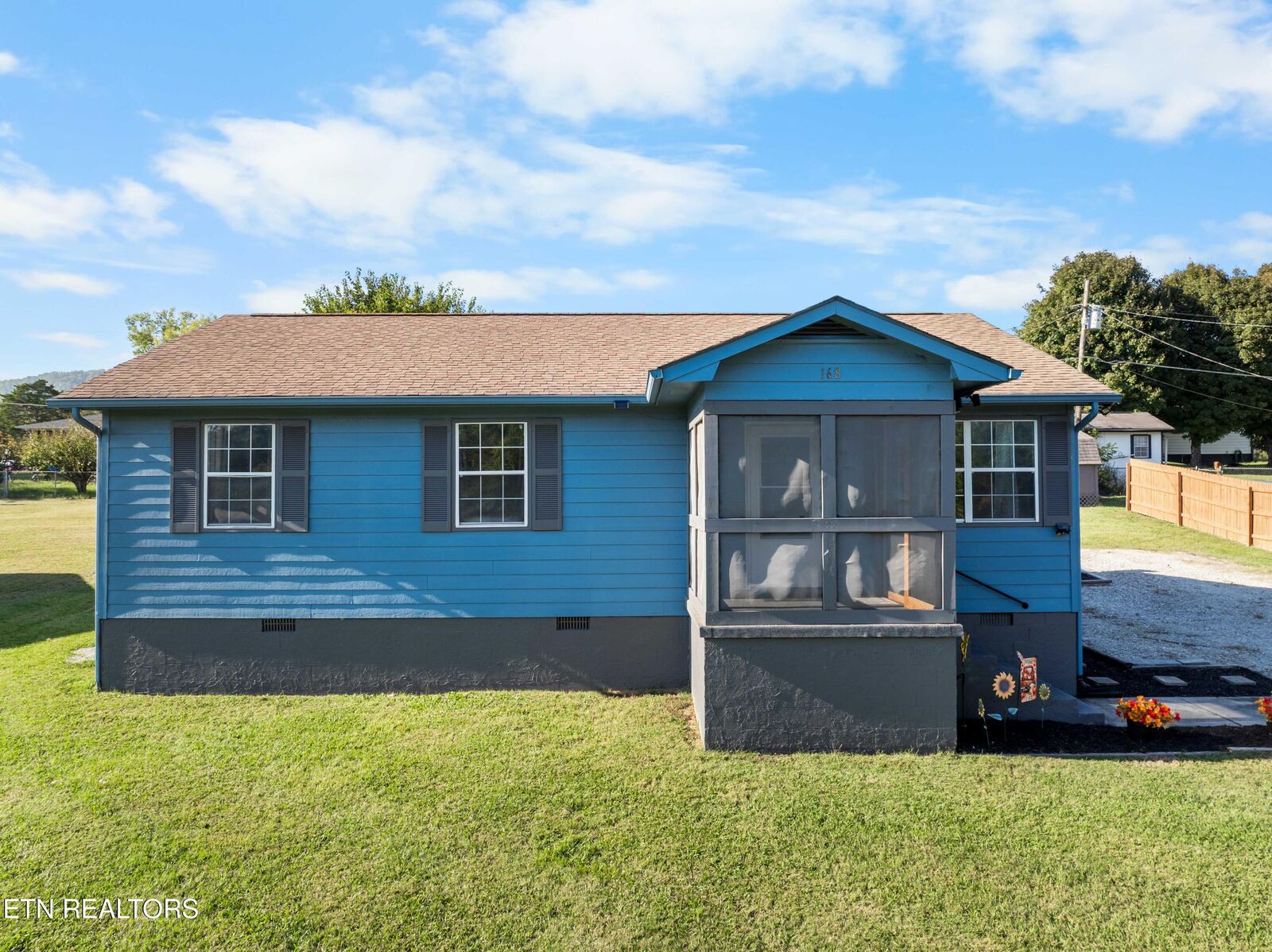 Property Photo: 168 Pack St TN 37757