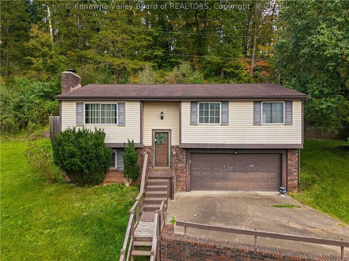 Property Photo:  5007 Howards Fork Drive  WV 25313 