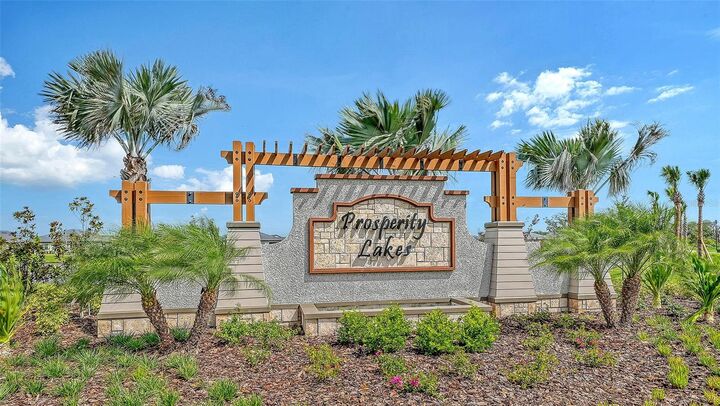Property Photo:  11719 Lilac Pearl Lane  FL 34219 