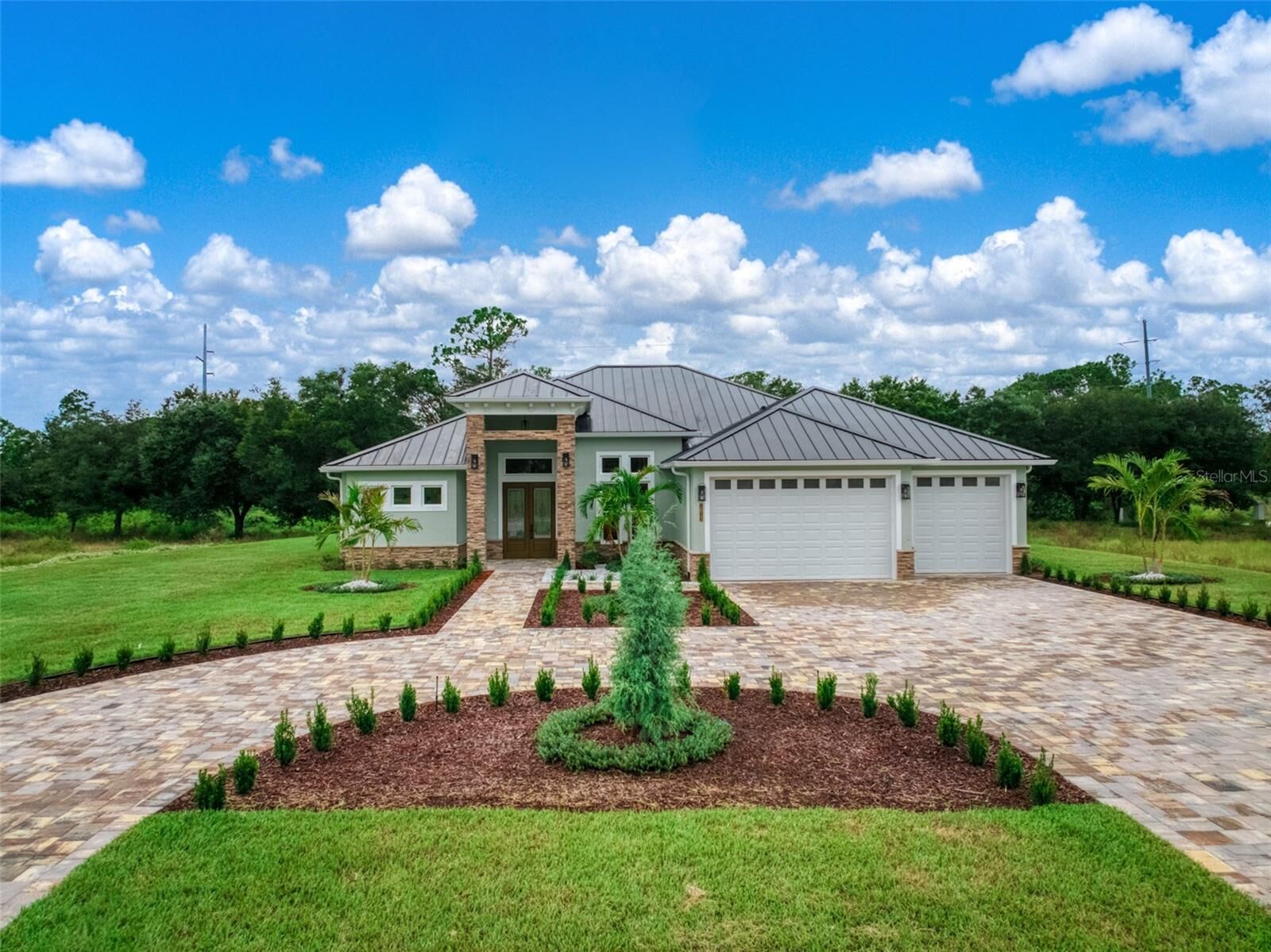 Property Photo:  1613 Tuscany Court  FL 33872 