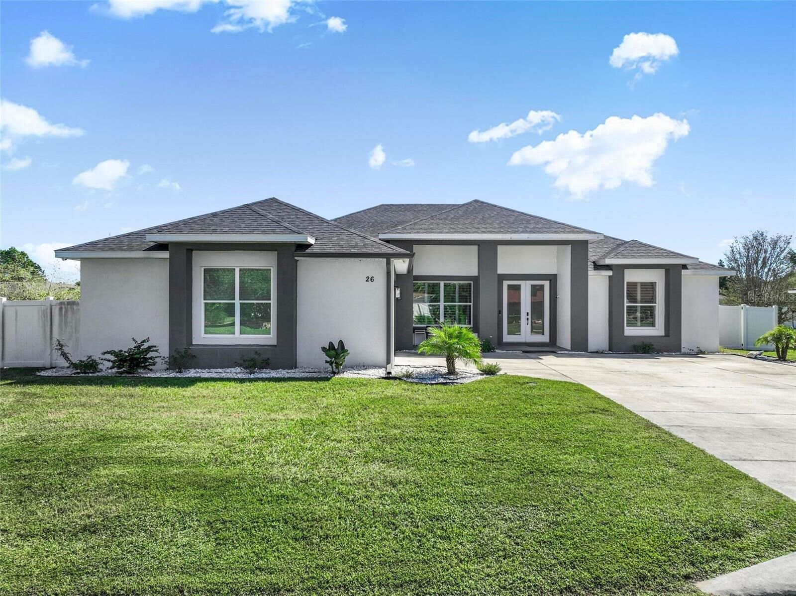 Property Photo:  26 W Ludlow Lane  FL 32137 