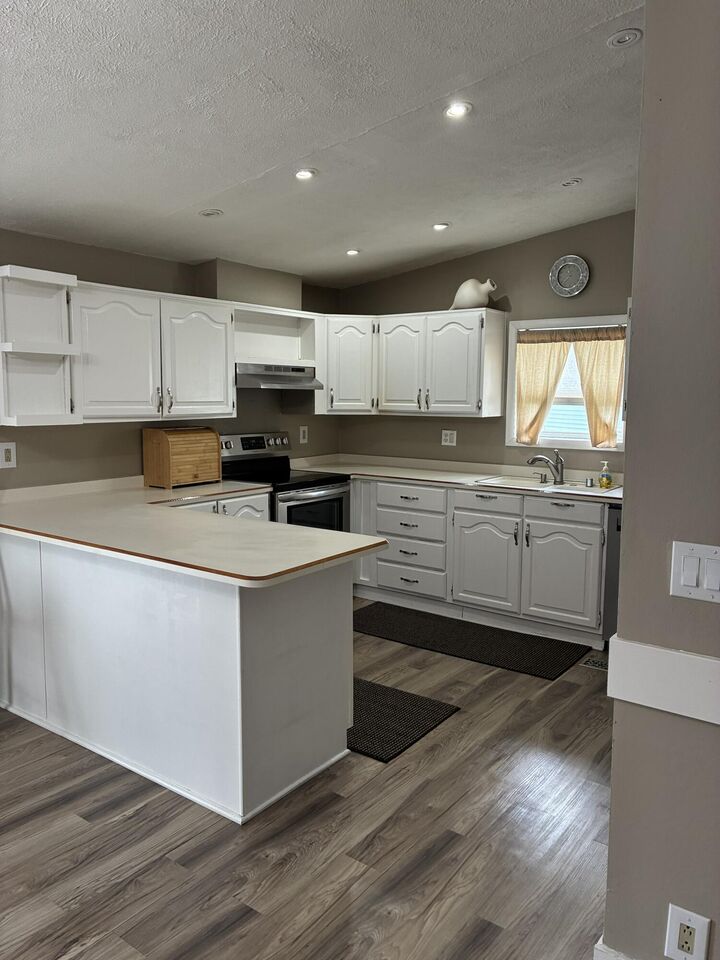 Property Photo: 4304 Brookmere Drive SE MI 49512