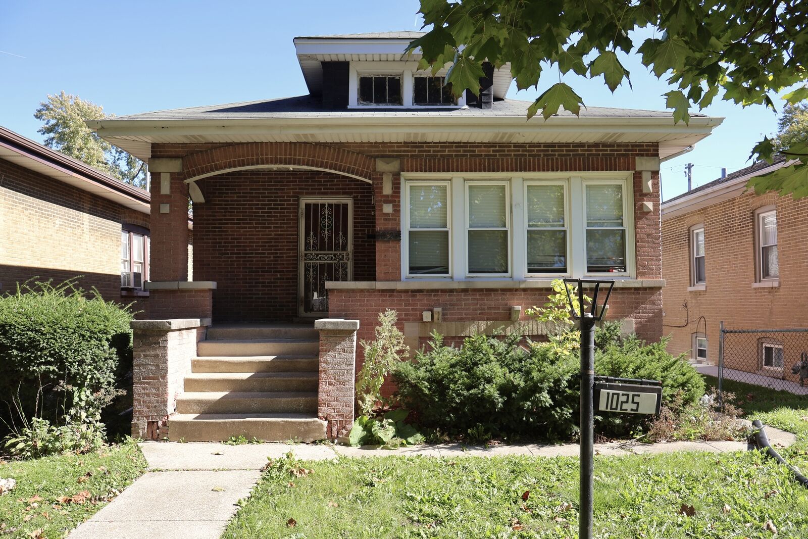 Property Photo: 1025 Orchard Avenue IL 60153