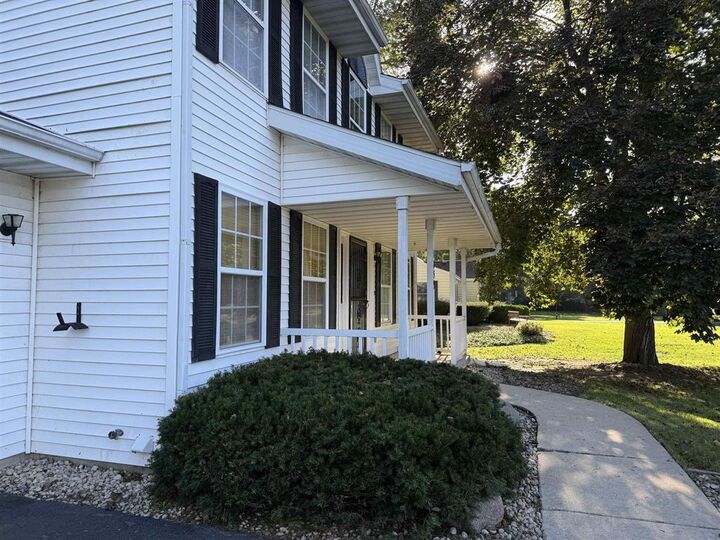 Property Photo:  1059 E Main Street  IL 61072 
