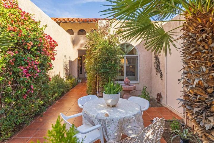 Property Photo:  202 Pointing Rock Drive 6  CA 92004 