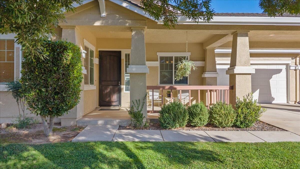 Property Photo: 723 Almondcrest Court CA 95361