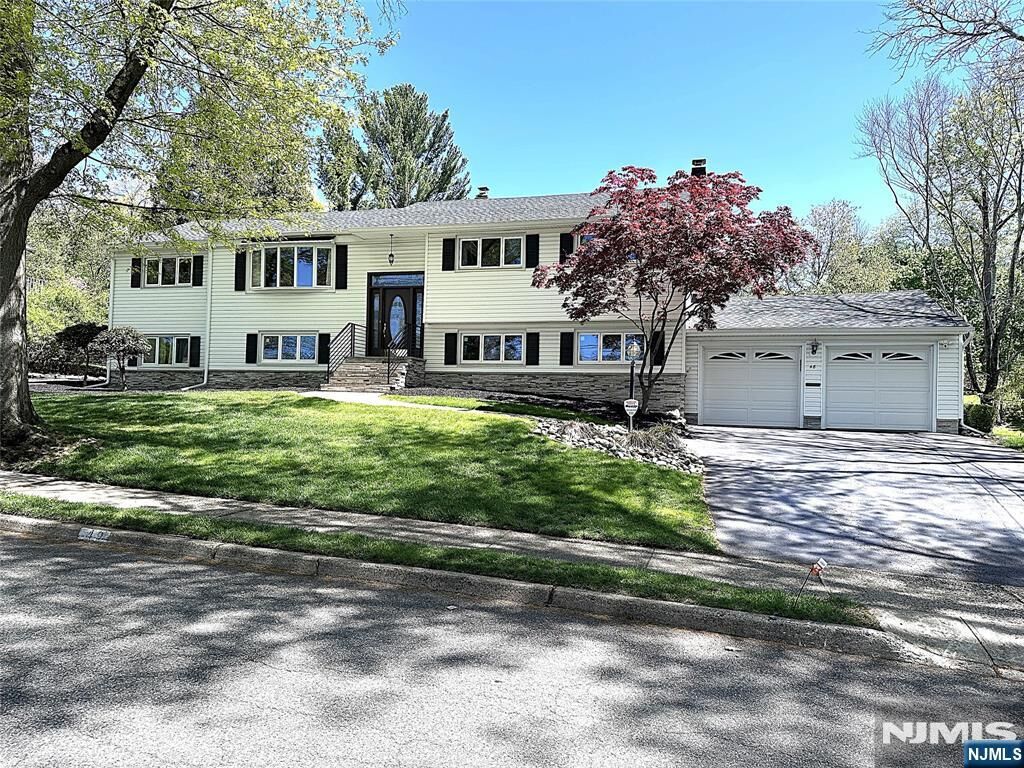 Property Photo:  48 Seminole Avenue  NJ 07470 