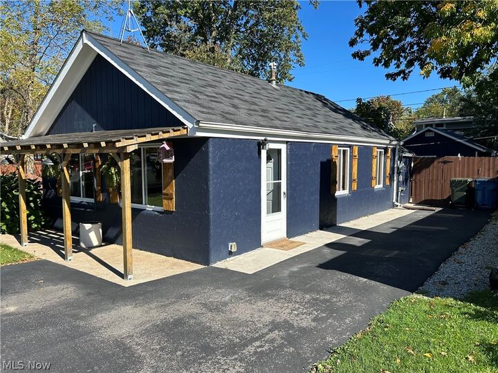 Property Photo: 303 Roxboro Road OH 44089