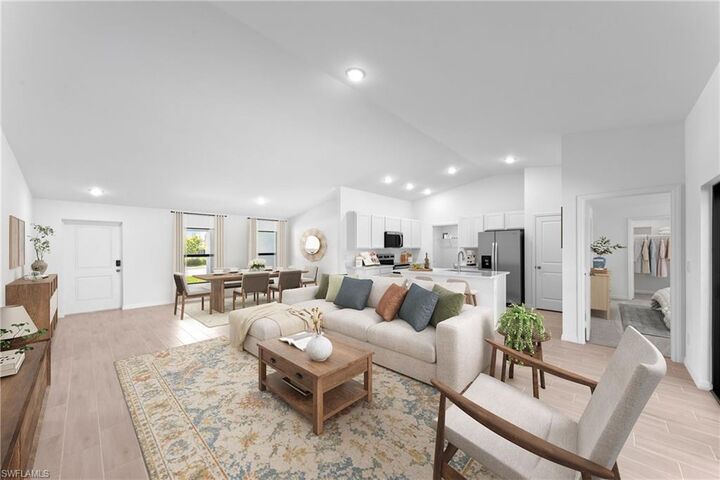 Property Photo:  2506 26th St SW  FL 33976 