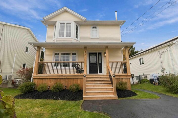 Property Photo:  37 Madeira Crescent  NS B2W 6G7 