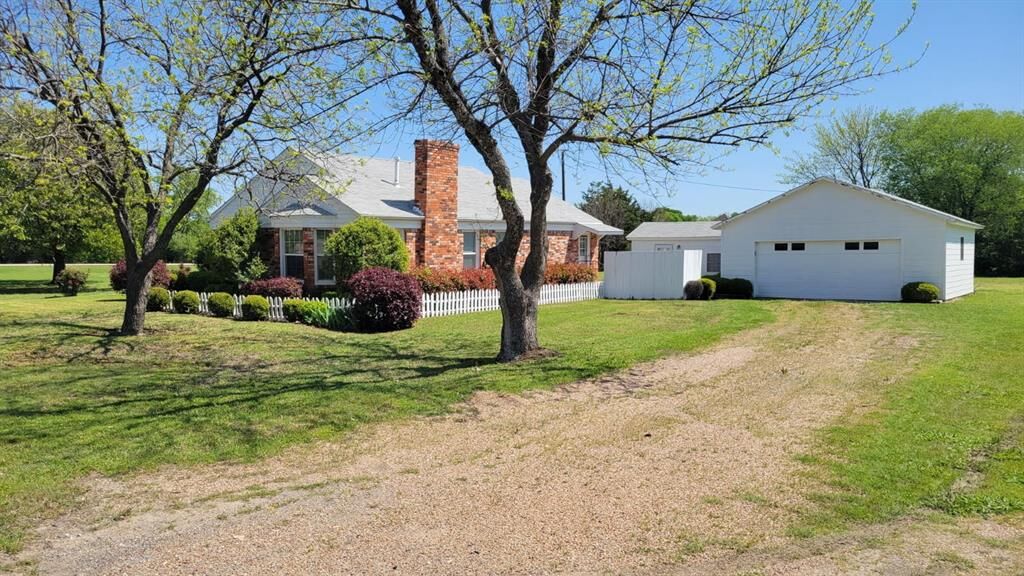 Property Photo: 465 Southview Drive TX 75002