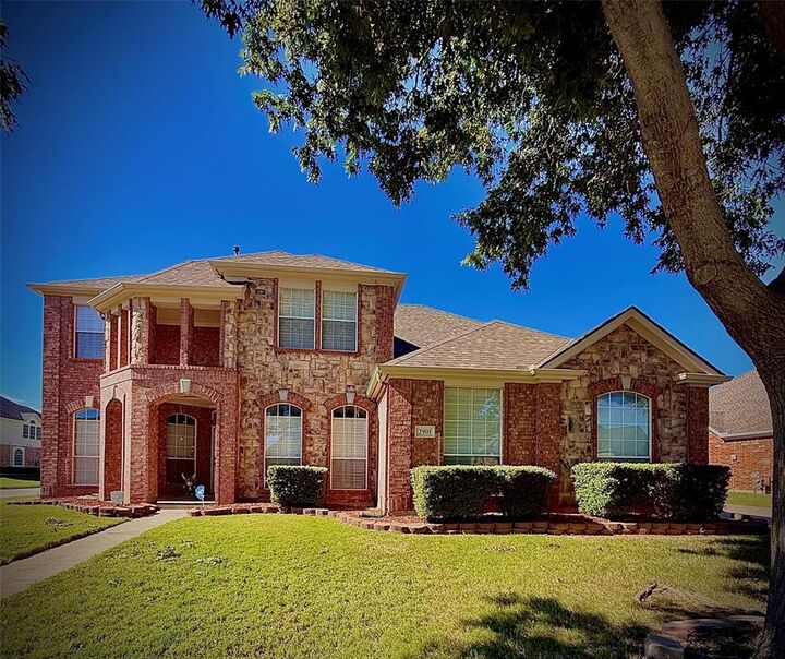 Property Photo:  2901 Saint Jude Drive  TX 76063 