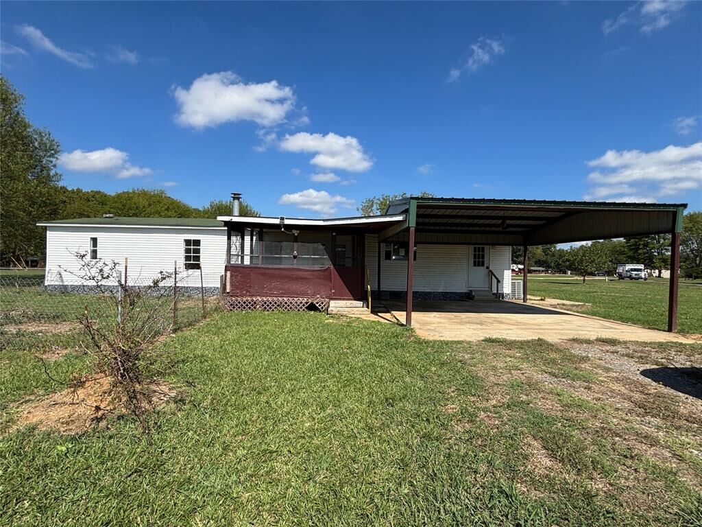 Property Photo:  9916 Larry Drive  LA 71033 