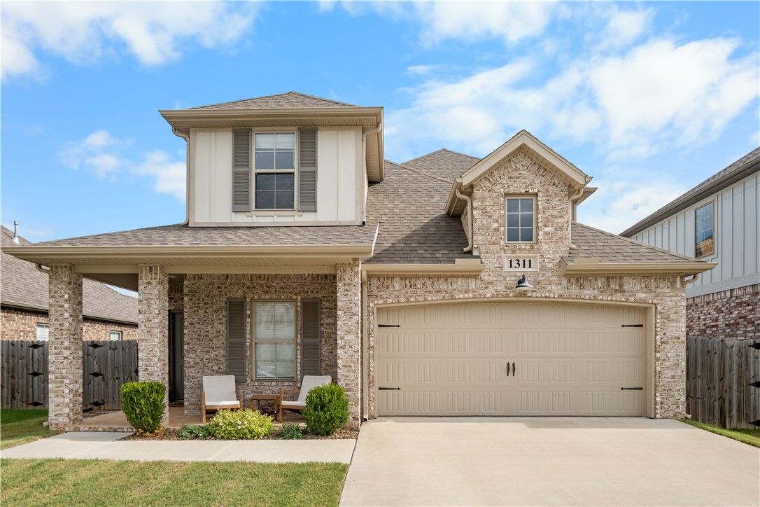 Property Photo:  1311 Fifth Avenue  AR 72745 