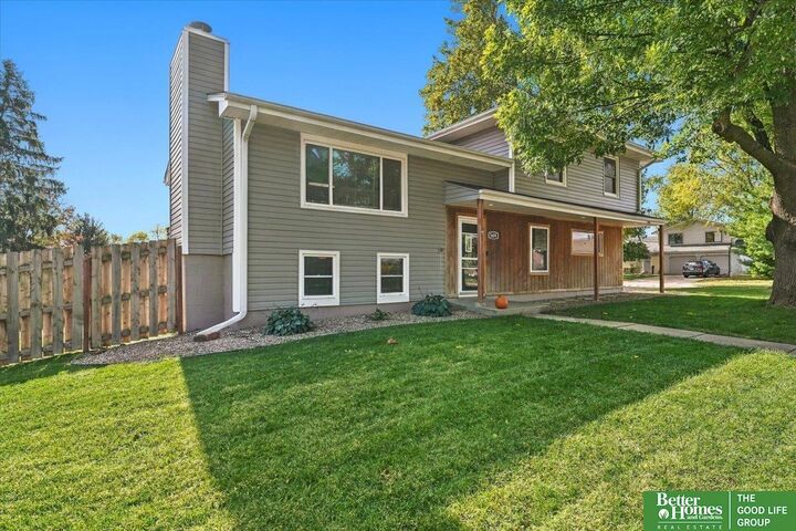 Property Photo:  5604 S 111 Street  NE 68137 