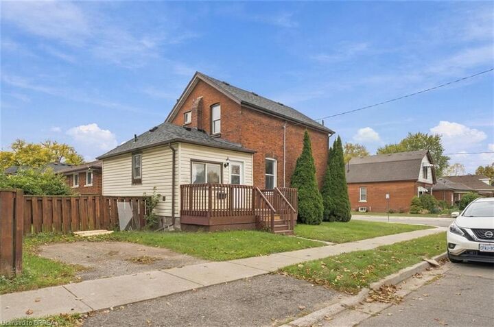Property Photo:  251 Rawdon Street  ON N3S 6G5 
