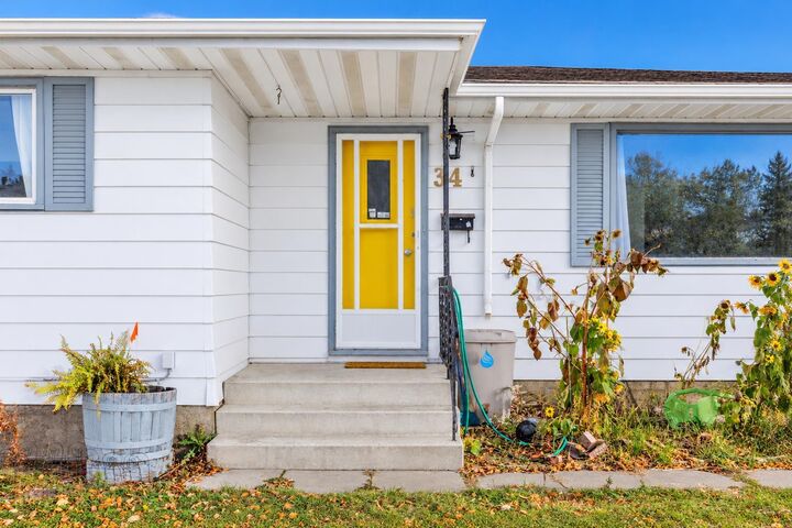 Property Photo:  34 Wishart Street  AB T4N 5W3 