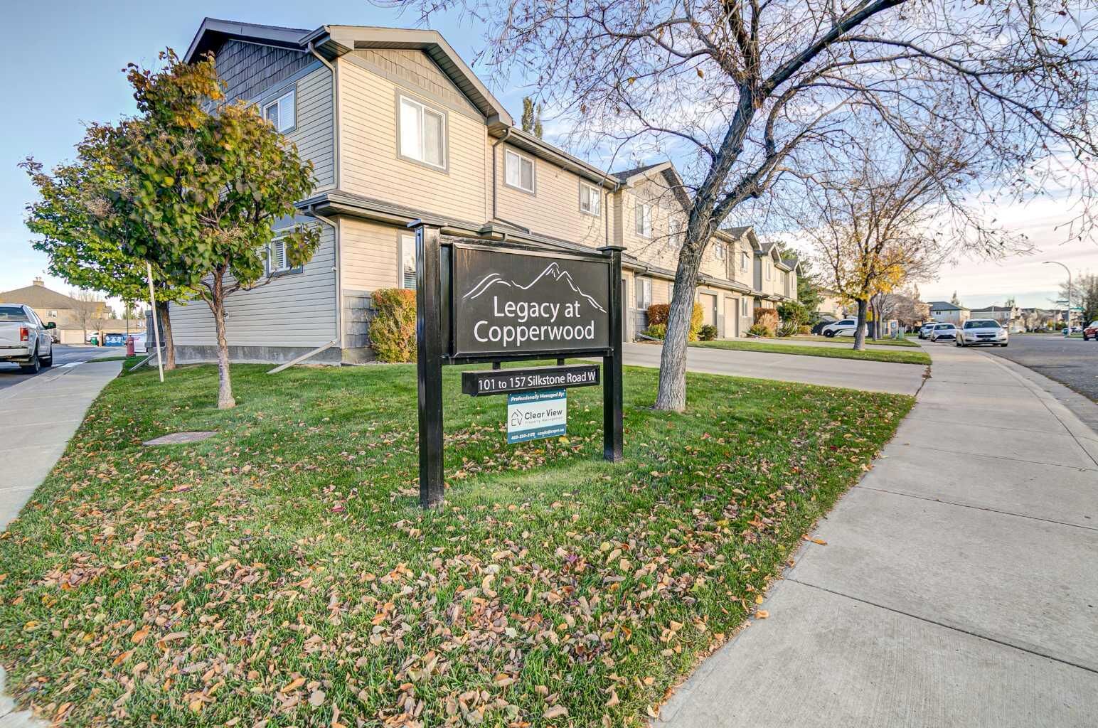 Property Photo:  105 Silkstone Road W 2  AB T1J 3A8 